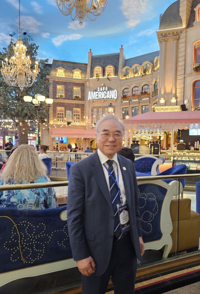 미주한인회장대회 등록 및 호텔첵인 기념사진 뉴욕 브루클린한인회 박상원 회장.jpg